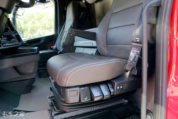 公路之王斯堪尼亚s500,斯堪尼亚s500跑高速视频