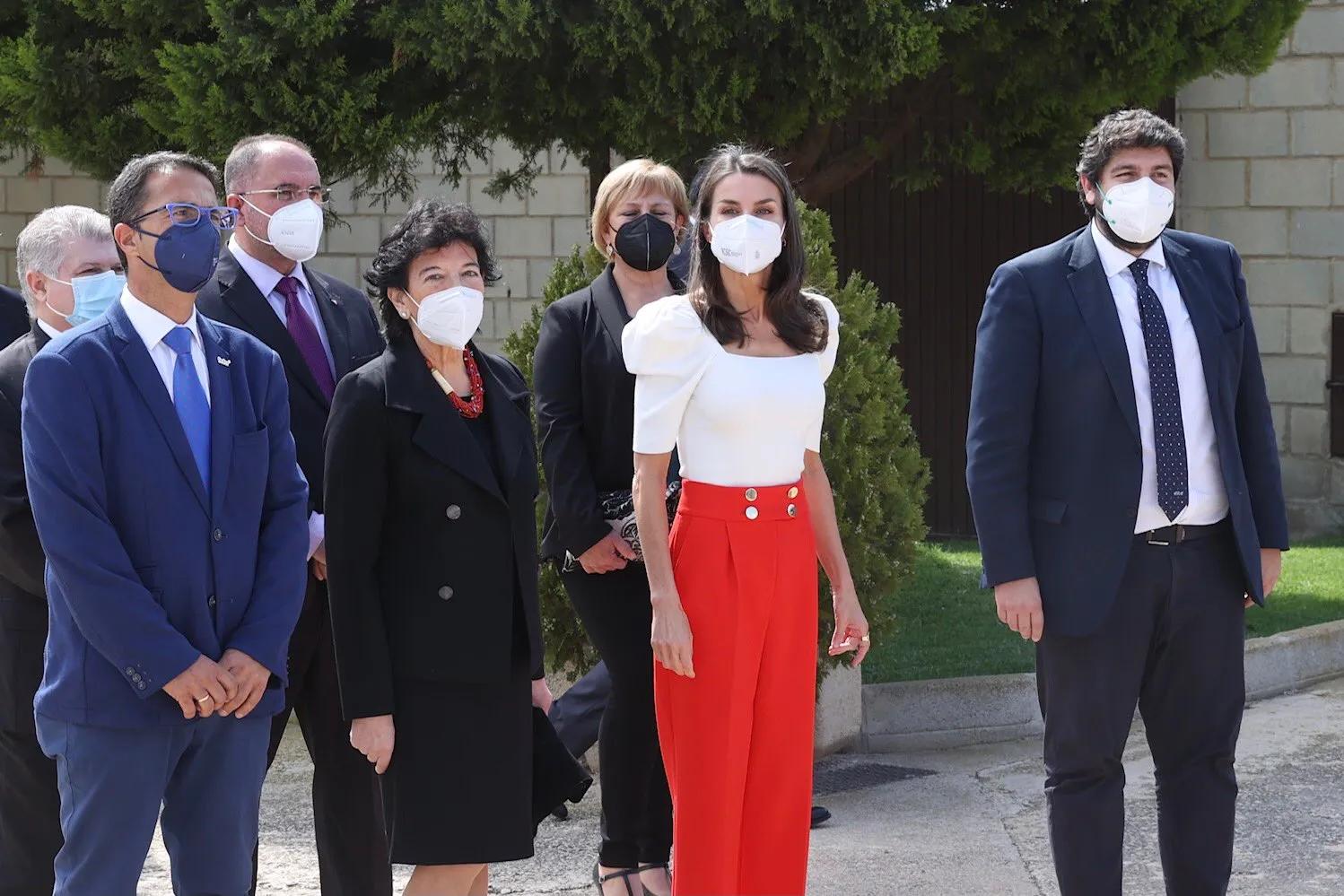 西班牙莱后穿搭,西班牙莱后