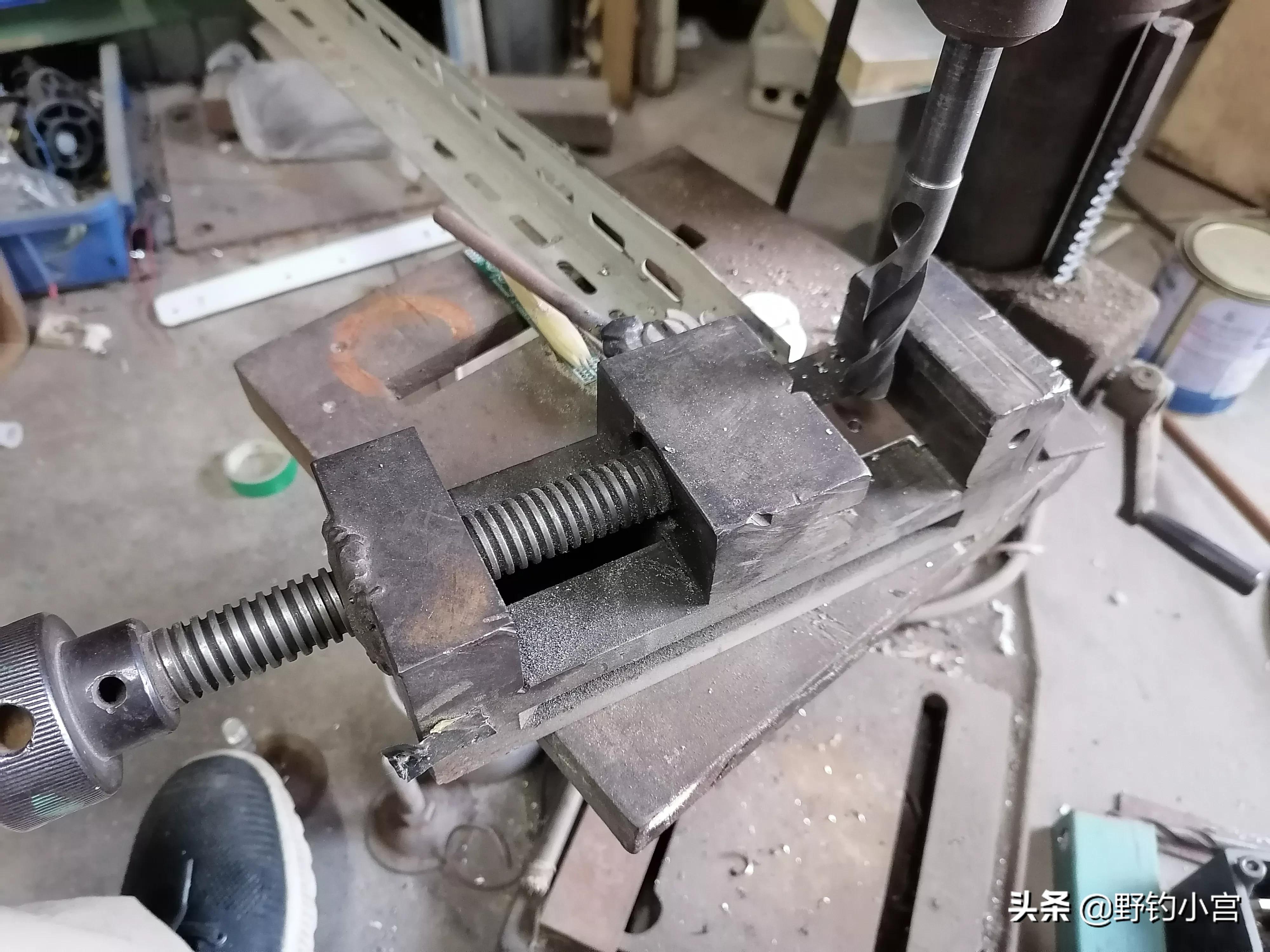 钓友自己设计的钓箱,别人自己制作钓鱼钓箱