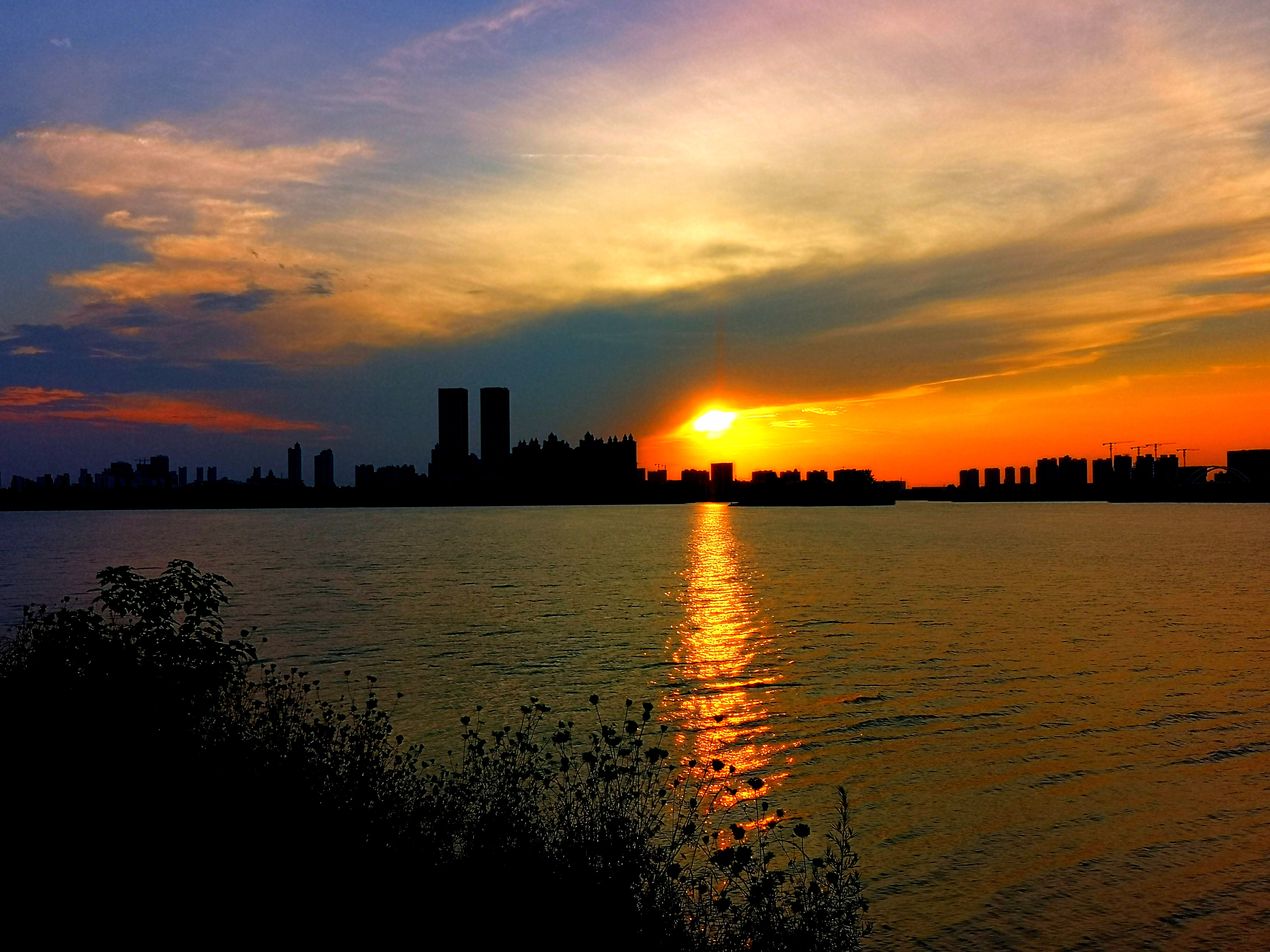 沉睡的历史与惊艳的现实——走读东西湖