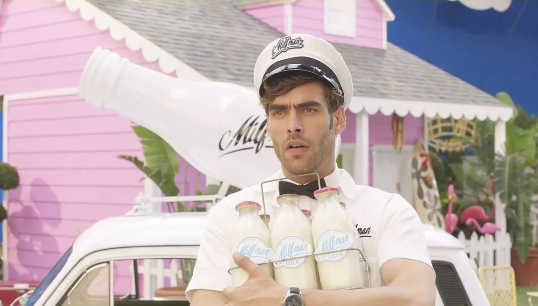 从Troye的男朋友到MariahCarey的小男宠，这个男模真厉害！