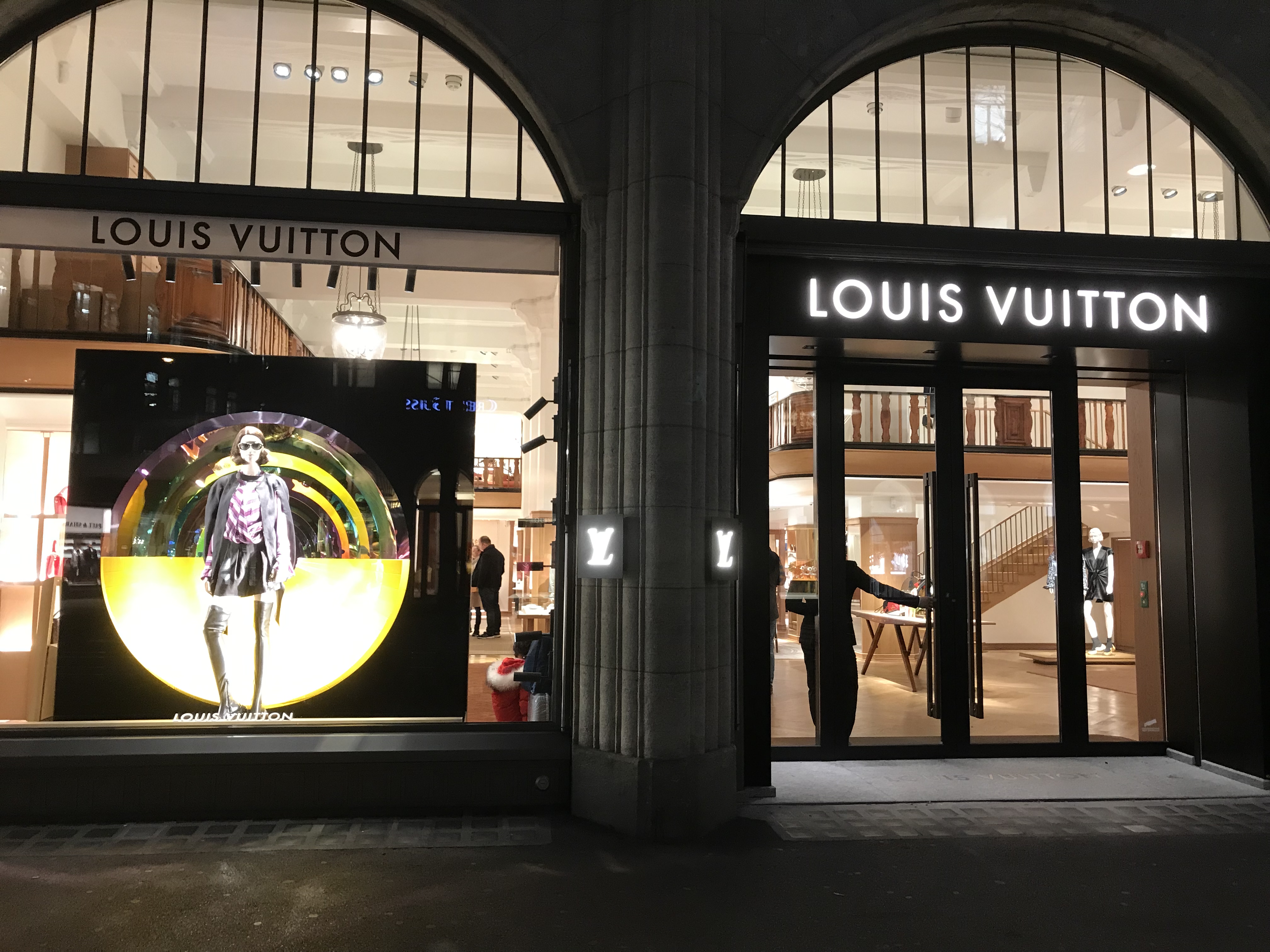 瑞士苏黎世博物馆大力神杯,苏黎世博物馆大力神杯