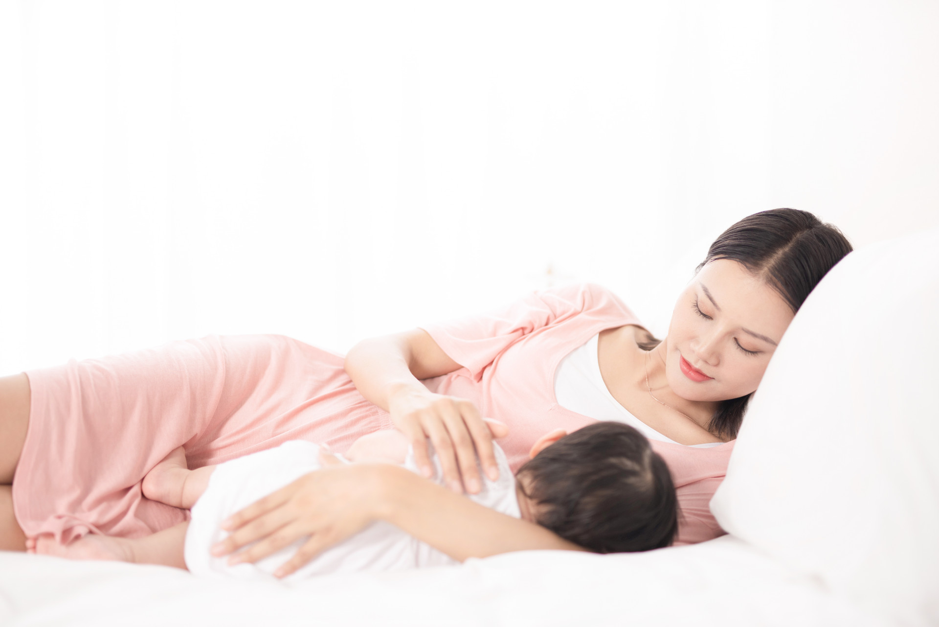 两百块左右的奶粉有哪些,两百的奶粉和四百的奶粉