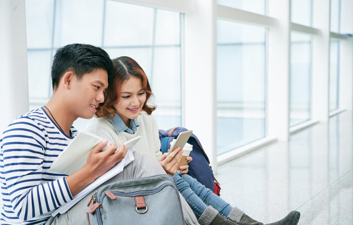 大学生放寒假为什么有的在学校,大学生放假回家待在家里被嫌弃