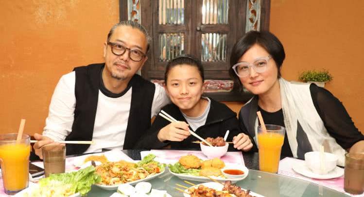 粉红女郎中颜值最高的是张延,张延在粉红女郎中结婚片段