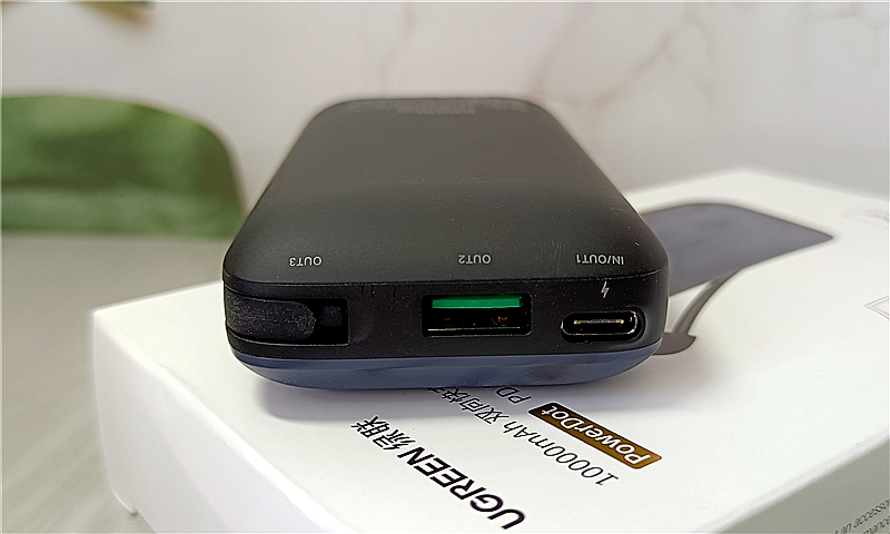 atl电芯手机电池,绿联双向快充移动电源测评