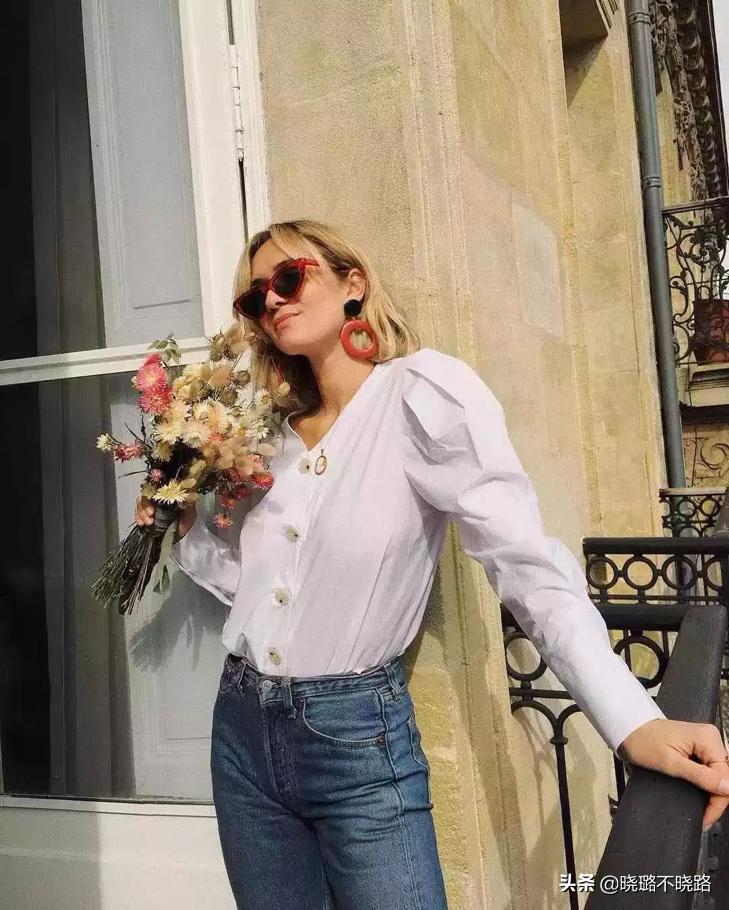 泡泡袖怎么穿最好看,2022年还流行泡泡袖吗