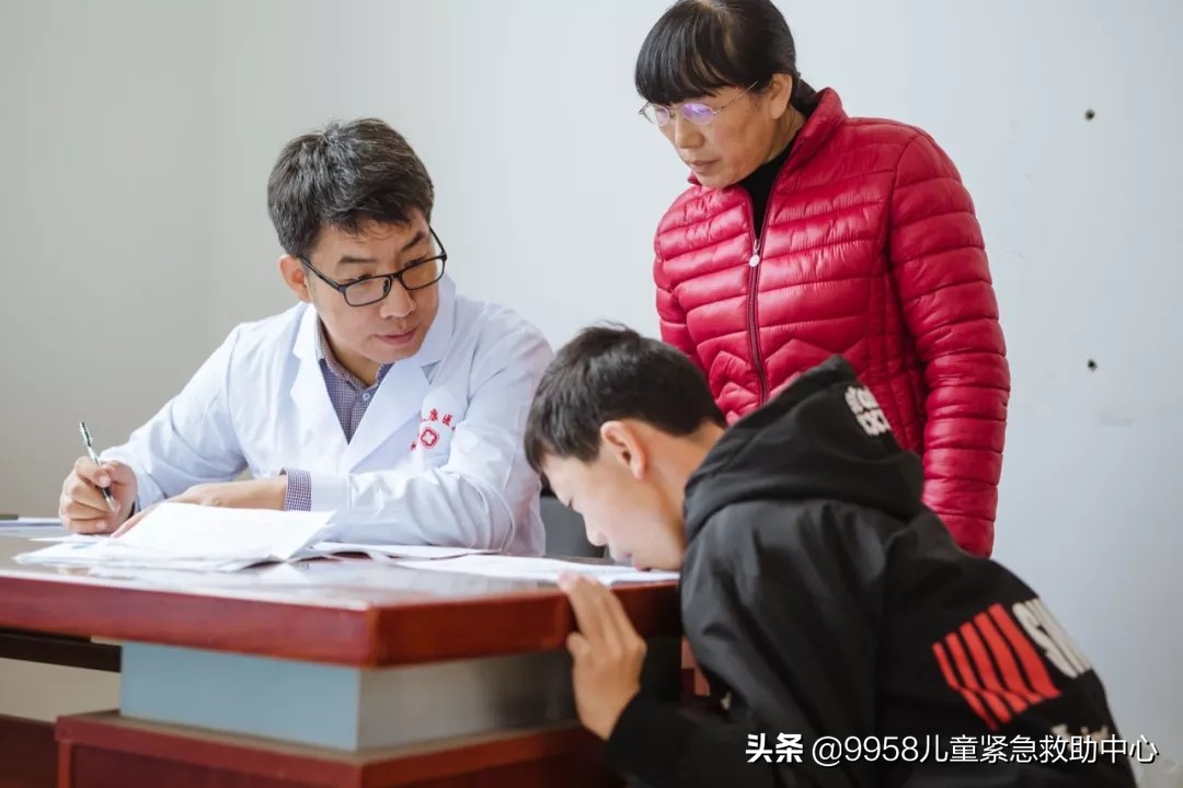 义诊走进乡村,义诊走进乡村医疗