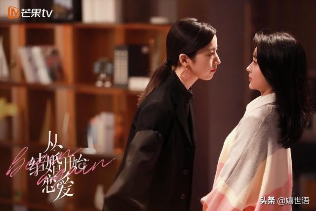 周雨彤穿板鞋图片,周雨彤spell牛仔裤穿搭