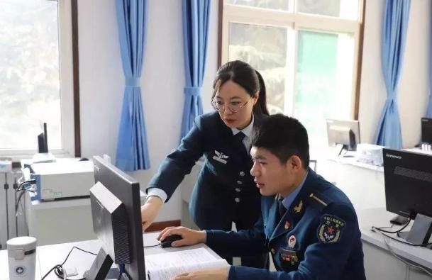 军队文职的技术岗招聘条件低,大专学历可以参加军队文职招聘么