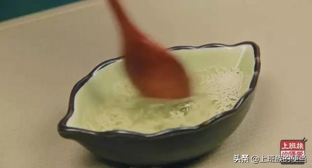 煎饼该怎么做好吃又简单,饭店茴香煎饼的做法