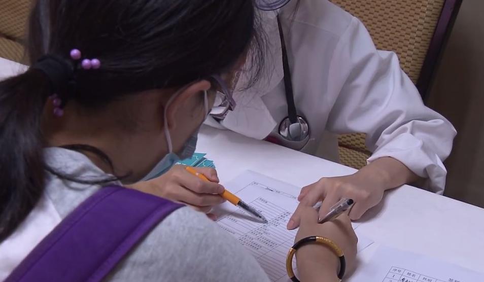 12岁女孩身高1.5米吃什么助长高,青少年喝牛奶吃鸡蛋能长高么