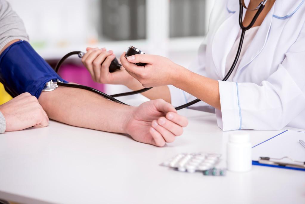 高血压病人如何科学有效的控制,高血压通过治疗能变正常吗