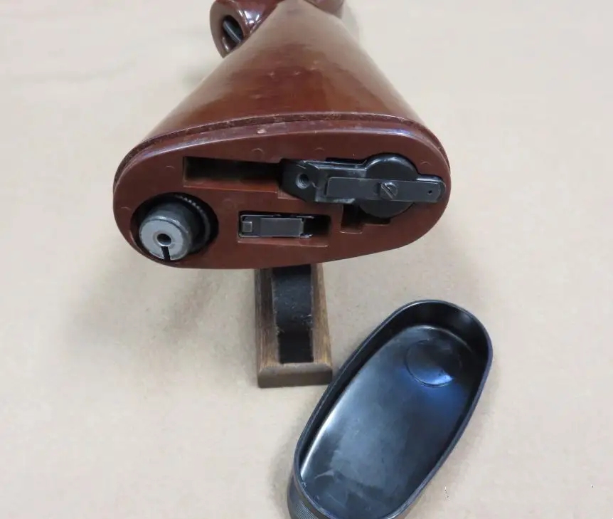 一个枪托能容纳整支步枪还能落水不沉和其相比小獾都弱爆了