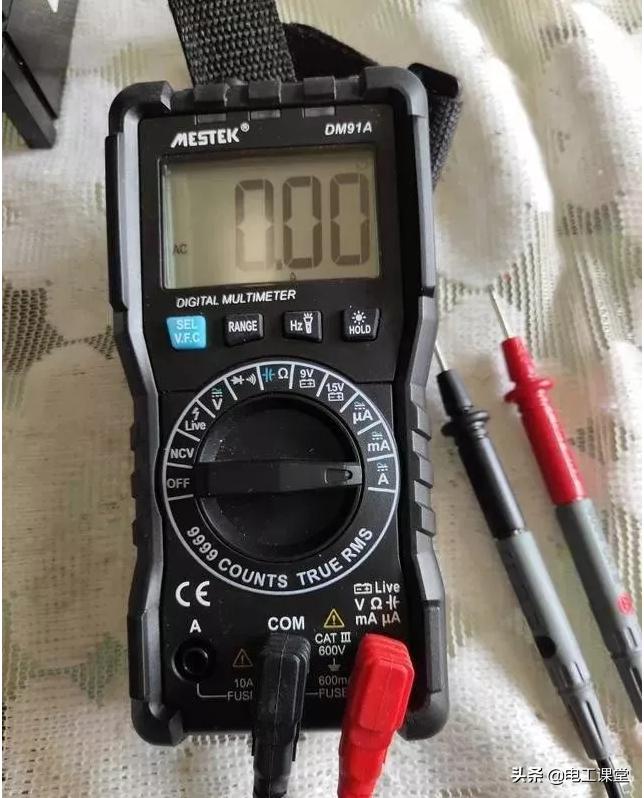 高手指点万用表怎么用,老电工有话说万用表这个档怎么用