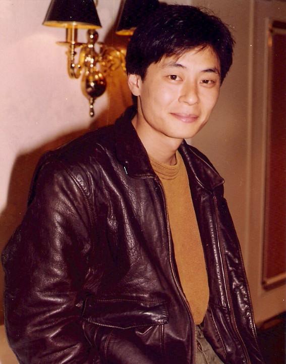 王杰被毒嗓子是真是假,王杰被毒哑之谜