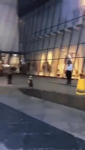 美国亚马逊下架中国棉！*疆新**小姐姐HM门前跳舞，网友惊呼太美