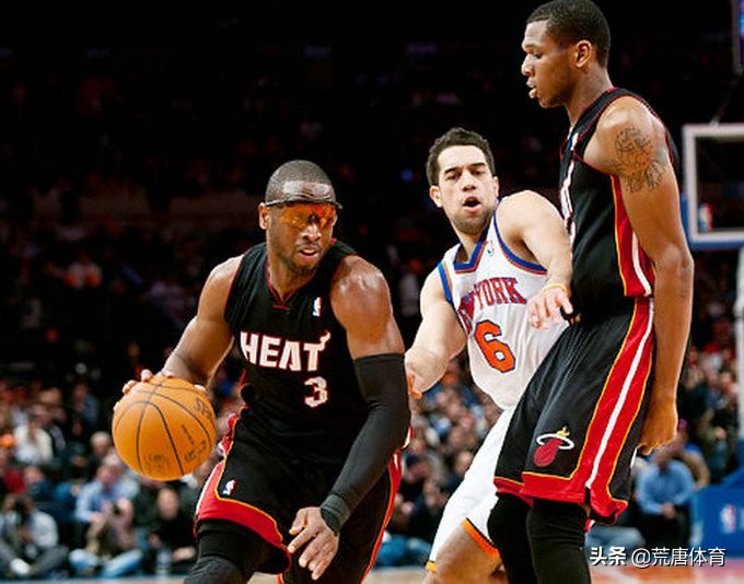 最强nba詹姆斯装备,詹姆斯戴黑面罩是哪一场比赛