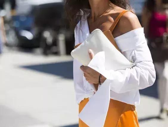 一件衬衫的六种穿搭,1件白衬衫怎么穿出5种风格