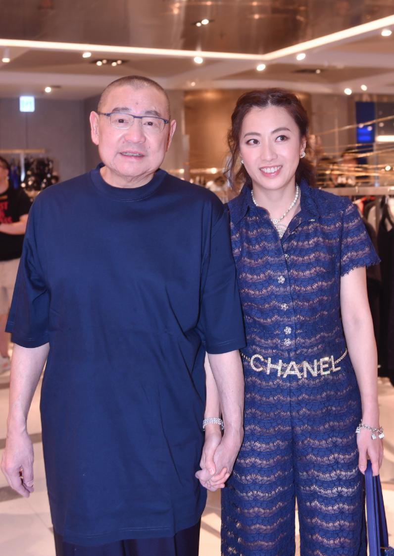 郑秀文和钟楚红同框合影,郑秀文钟楚红为啥成闺蜜