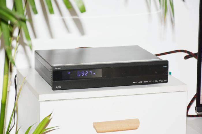 亿格瑞a10二代和芝杜z1000哪个好,亿格瑞a10怎么装硬盘