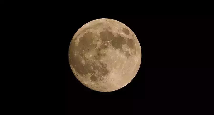 西安地铁大雁塔管控,西安地铁北大街站早晚高峰客流量