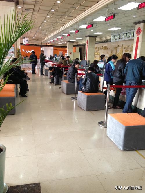 到营业厅想办业务必须得下APP，联通的“套路”到底方便了谁？