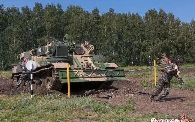 底盘装甲能耐多大冲击,底盘装甲抗冲击