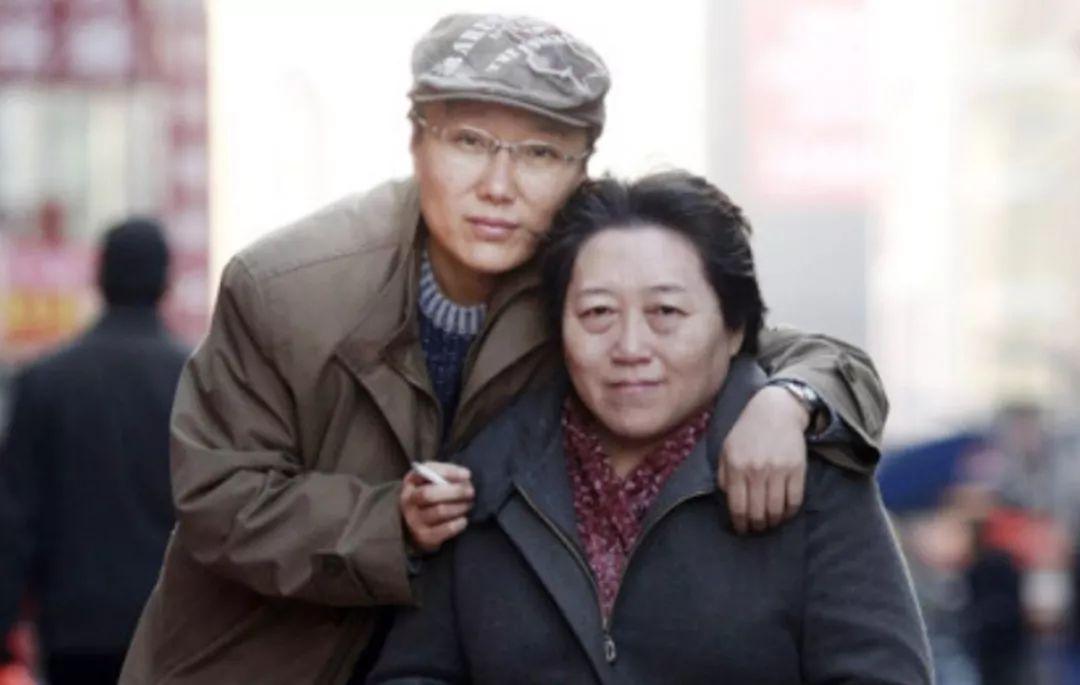 李银河嫁给王小波了吗,李银河领养的儿子如今怎样