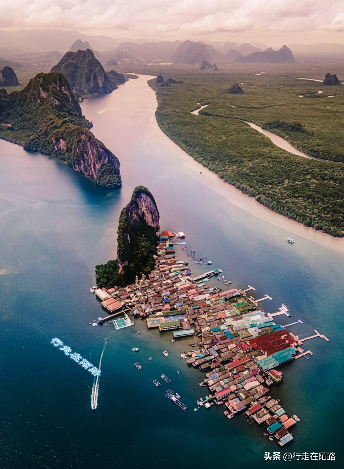 泰国唯一的回民村：房子踩高跷、足球水上踢，饭菜最难吃