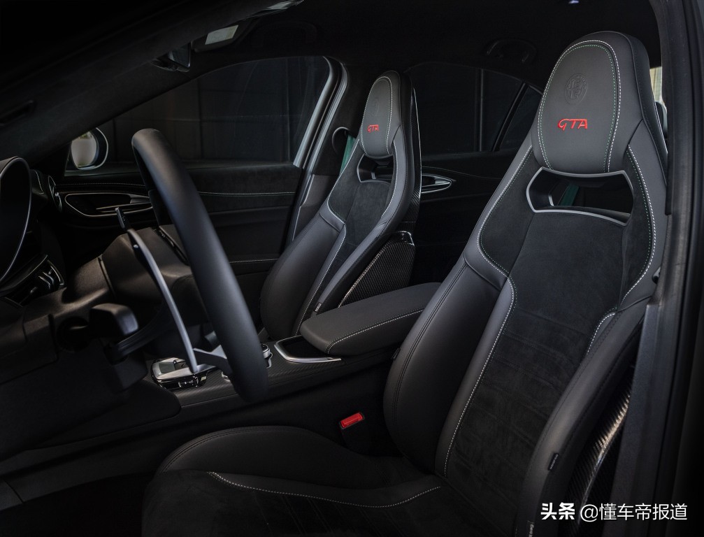 新车阿尔法罗密欧giulia豪华版200p,阿尔法罗密欧giulia车评