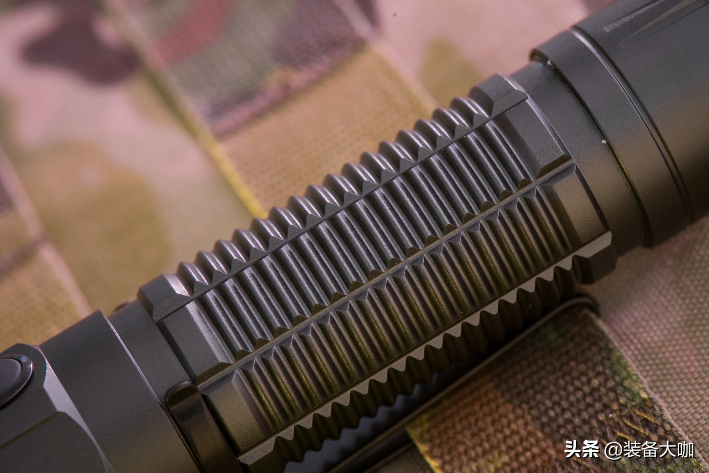 照明多面手——OLIGHTM2RPRO武士手电评测