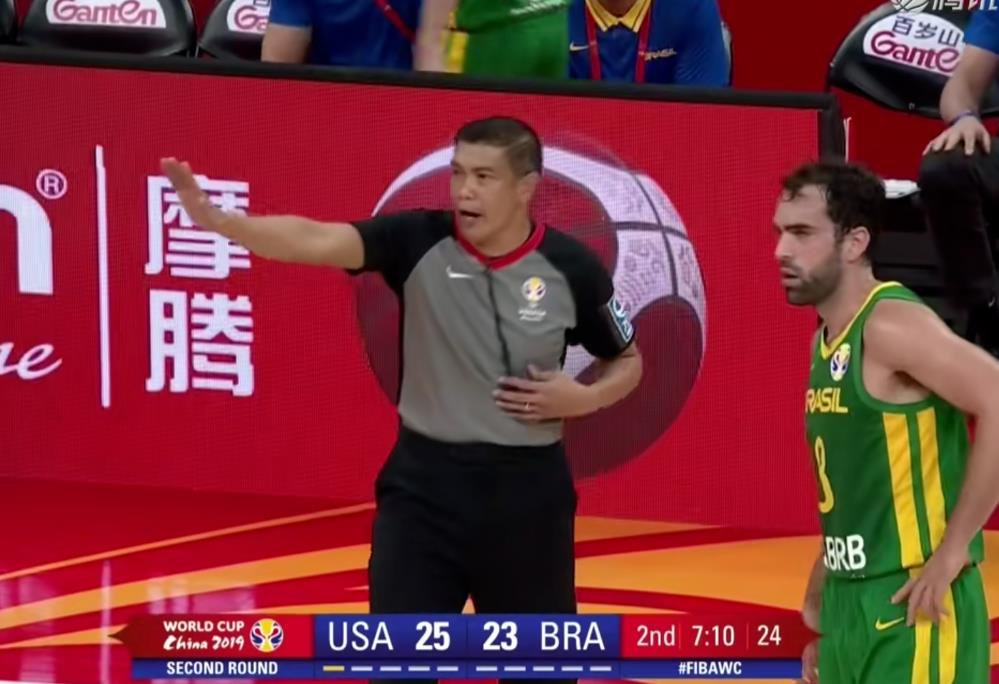 巴西啦啦队舞蹈燃爆全场,巴西闪电精彩表演视频