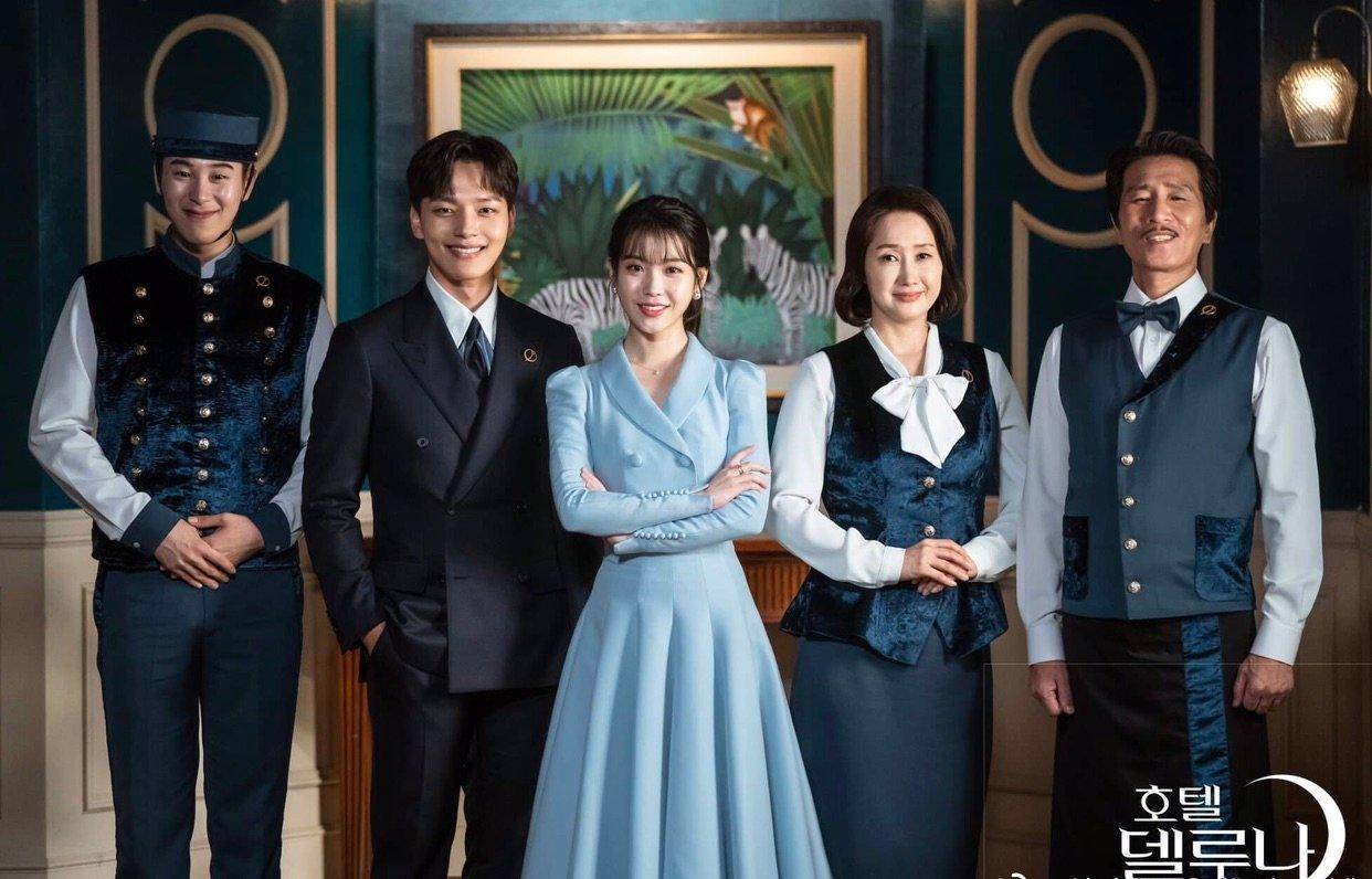 iu德鲁纳酒店换装,iu变装游戏视频