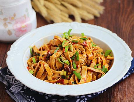 豆皮包菜的豆皮需要焯水么,豆皮炒韭菜豆皮需要焯水吗