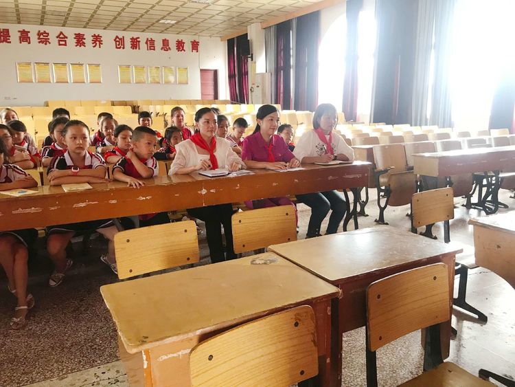 娄底二小“扬我真风采争当领头雁”大队部竞选活动实况