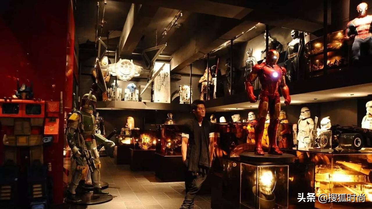 与其眼巴巴看黄晓明因玩具上热搜，不如跟我逛逛京城最潮玩具展