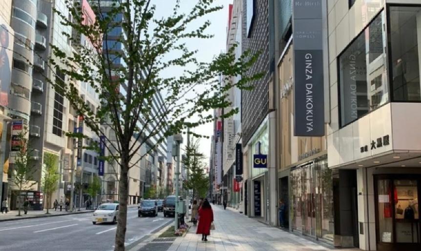 疫情期间卖货女老板,日本疫情持续蔓延囤货