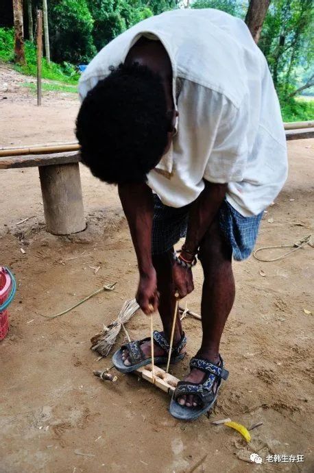 生存狂全套装备视频,生存狂开发山洞囤物资