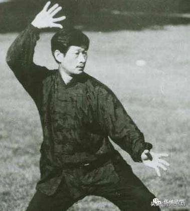 站桩要诀,站桩时身体要上下起伏吗