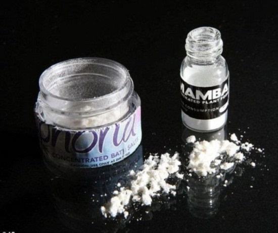 实拍吸毒人毒瘾发作,男女吸毒视频