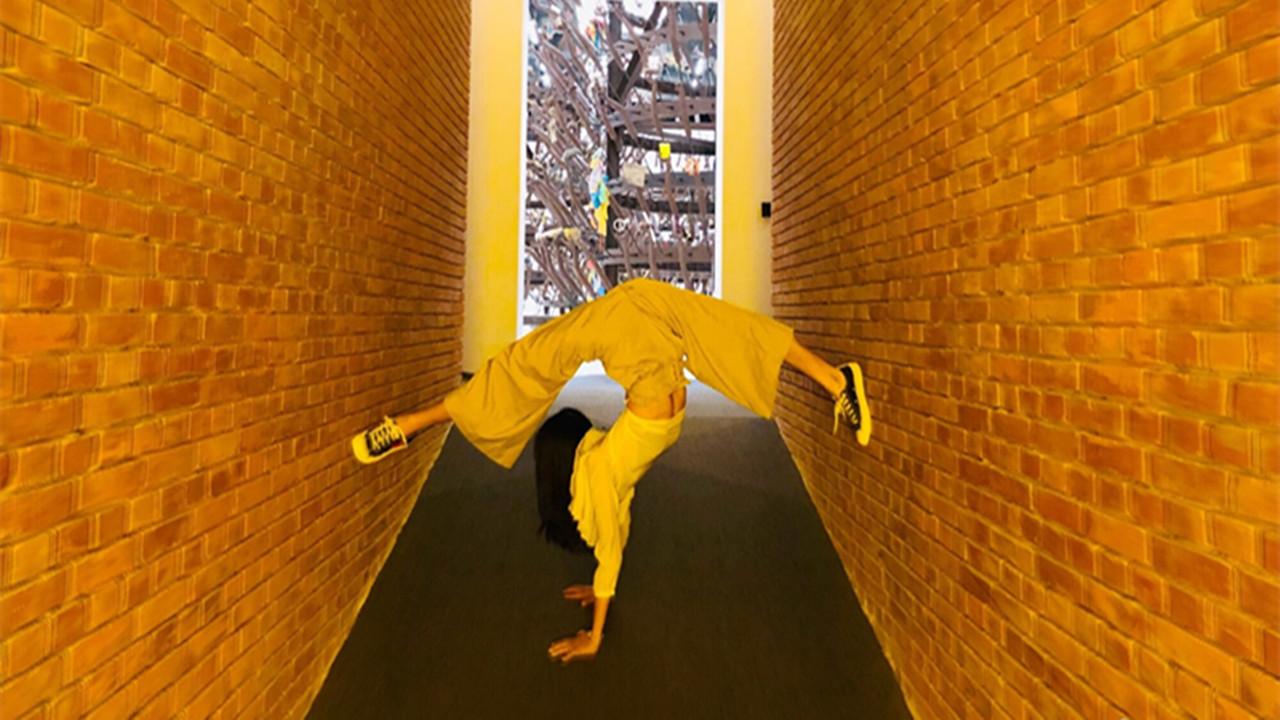 舒思瑶张豆豆赵敬楠一字马,体操女神舒思瑶比赛视频