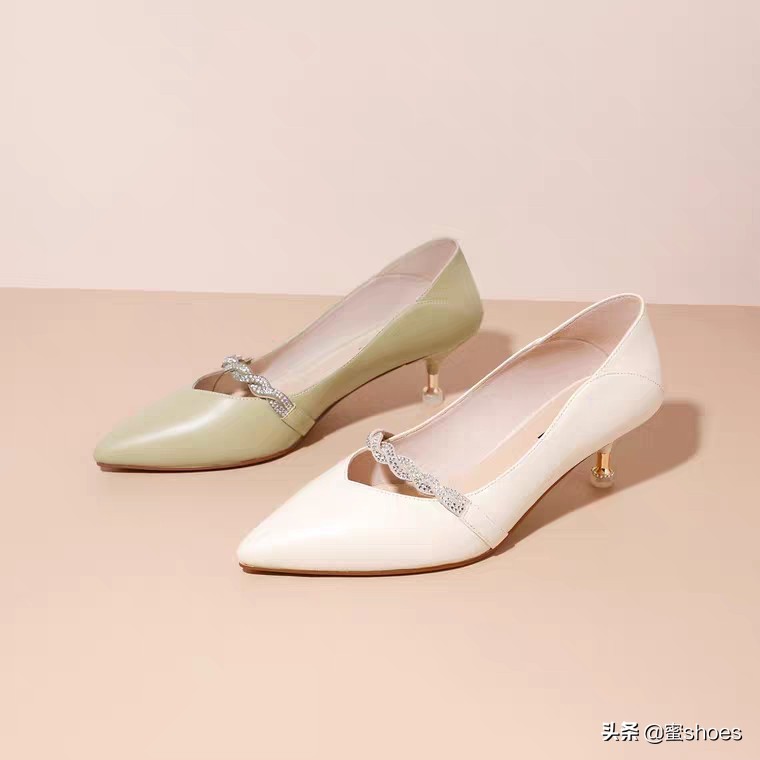 品牌女鞋正品百丽,最火的一款百丽女鞋