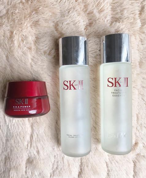 怎样给皮肤快速补水,皮肤补水步骤护肤品使用顺序