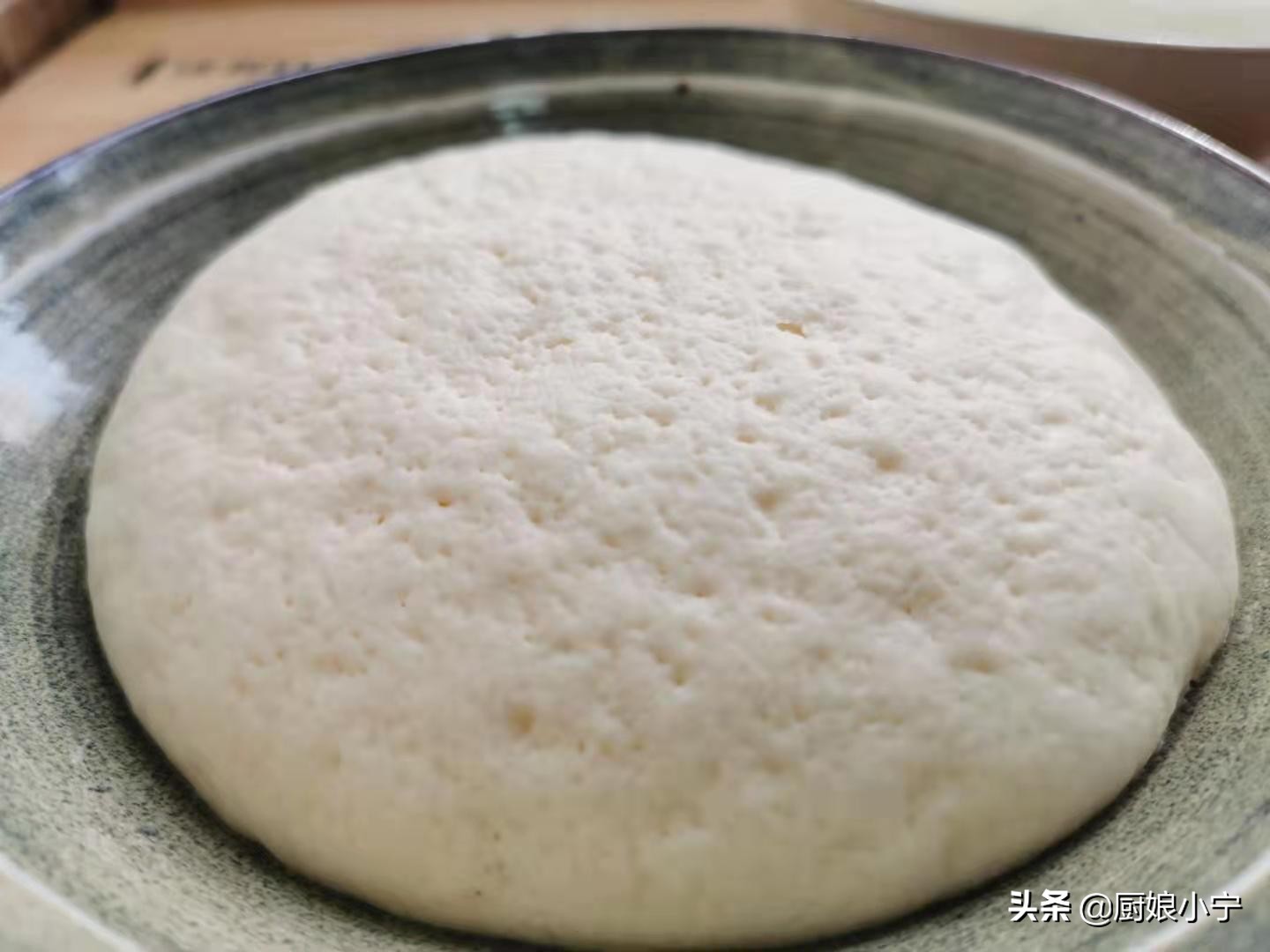 冬季发面馒头不硬的方法,发面馒头蒸熟不塌陷的秘诀