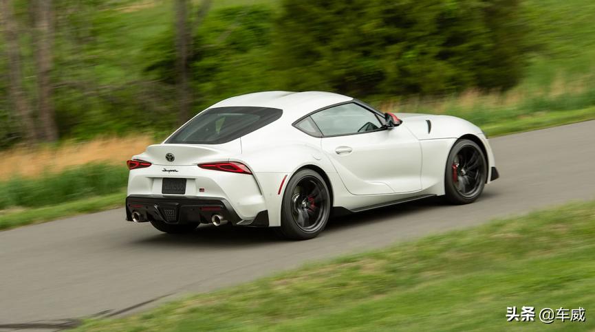 宝马z4m40ivs丰田牛魔王supra,全新一代supra外媒评论