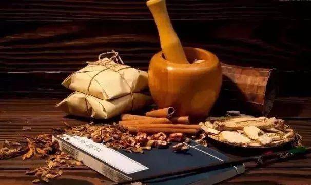 科普中世纪欧洲贵妇到底有多脏,中世纪贵族裙子有多少污垢