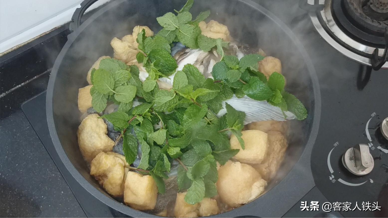 油豆腐加1个鱼头,油豆腐鱼头的正宗做法