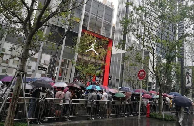 炒鞋都炒什么鞋,鞋子是用来穿的还是用来炒