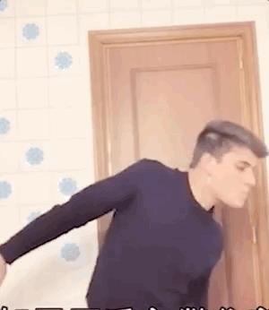 交往四任同性男友，改换大龄女友却是为了人家的明星儿子？